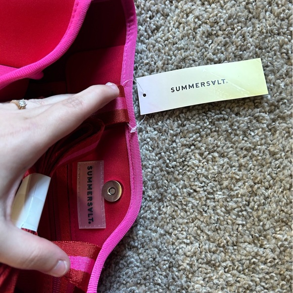 NWT SUMMERSALT Neoprene Beach Tote in Pink/Red Pool Party Travel Pink Preppy NEW - Picture 9 of 10